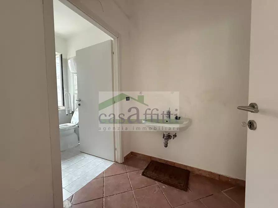 Immagine 7 di Locale commerciale in affitto  in Via Dei Vestini 114 a Chieti