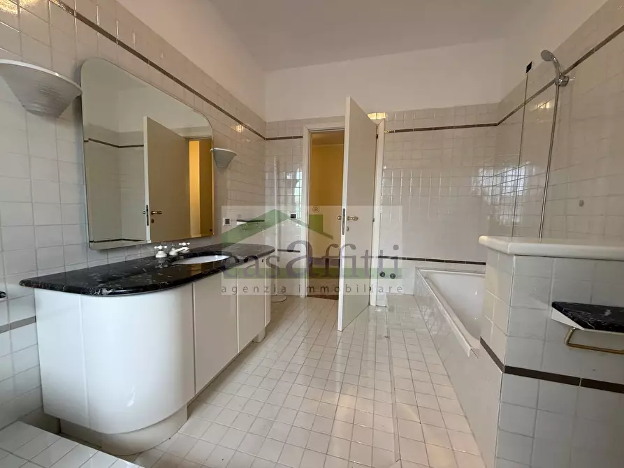 Immagine 32 di Appartamento in affitto  in Via Sinello a Chieti