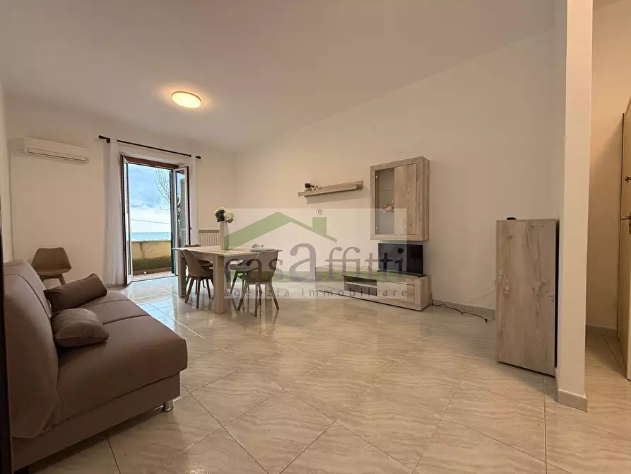 Immagine 2 di Appartamento in affitto  in Piazza IV Novembre 4 a Francavilla Al Mare