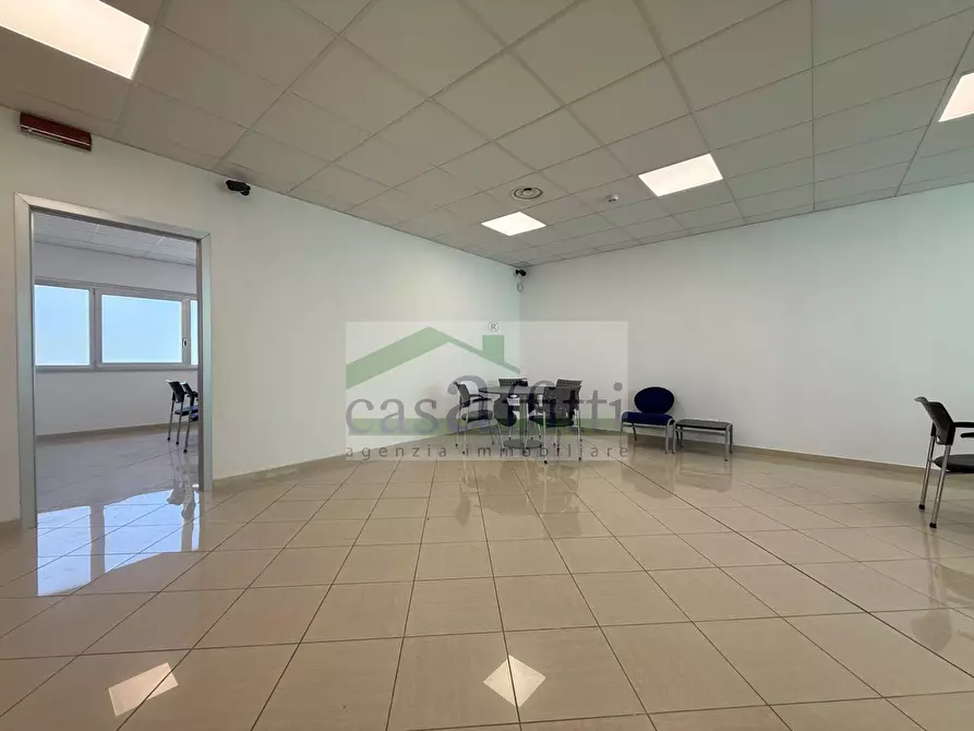 Immagine 4 di Ufficio in affitto  in Via Pietro Nenni a Chieti