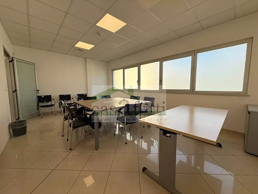 Immagine 9 di Ufficio in affitto  in Via Pietro Nenni a Chieti