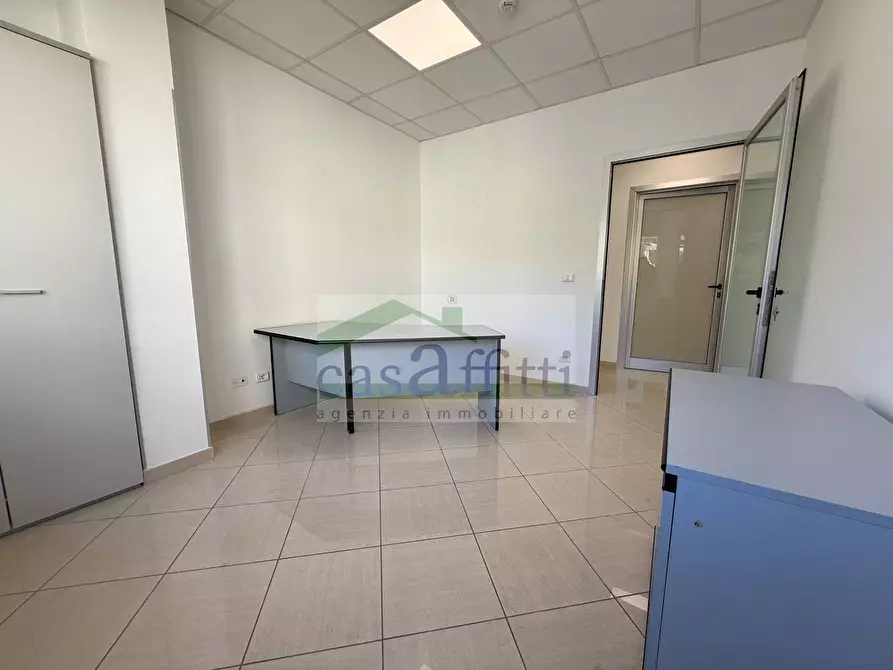 Immagine 13 di Ufficio in affitto  in Via Pietro Nenni a Chieti