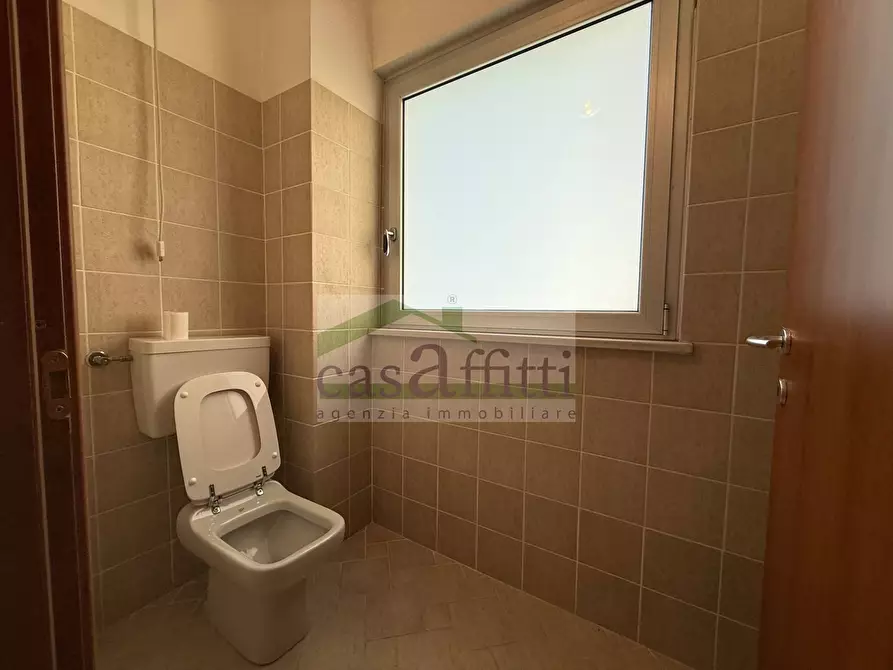 Immagine 28 di Ufficio in affitto  in Via Pietro Nenni a Chieti