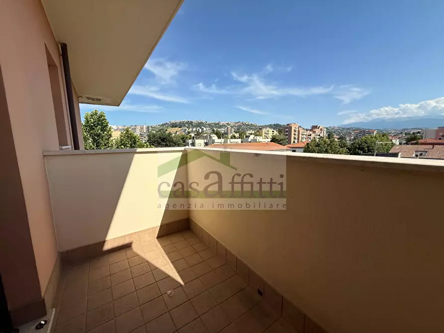 Immagine 5 di Casa semindipendente in affitto  in Viale B. Croce 515 a Chieti