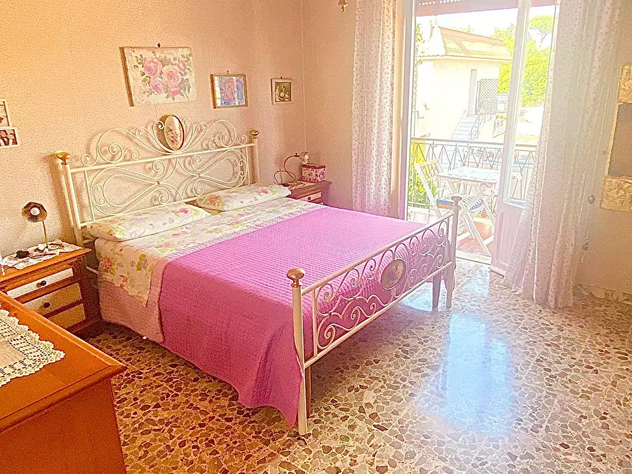 Immagine 10 di Appartamento in vendita  in Vicolo Del Monte Delle Capre 57 a Roma