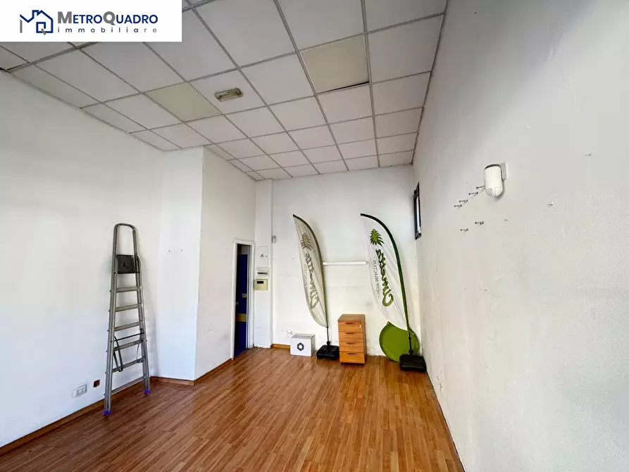 Immagine 5 di Locale commerciale in affitto  in Via Della Pisana 87 a Roma