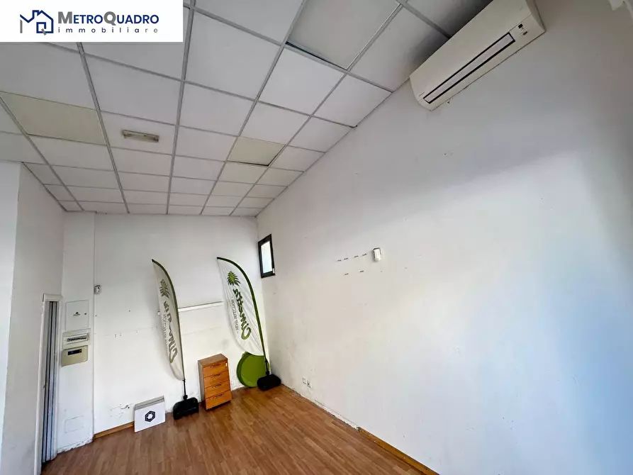 Immagine 8 di Locale commerciale in affitto  in Via Della Pisana 87 a Roma