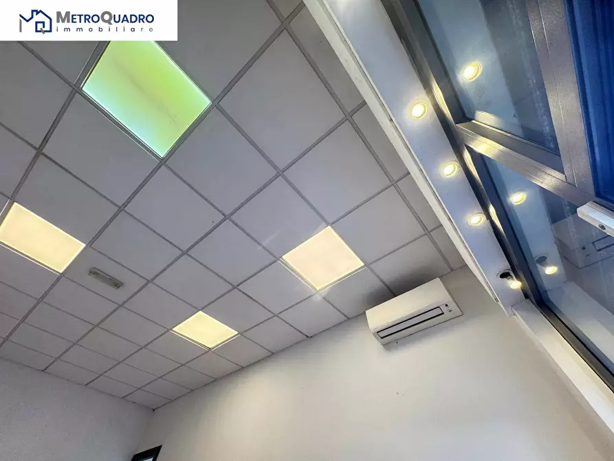 Immagine 11 di Locale commerciale in affitto  in Via Della Pisana 87 a Roma