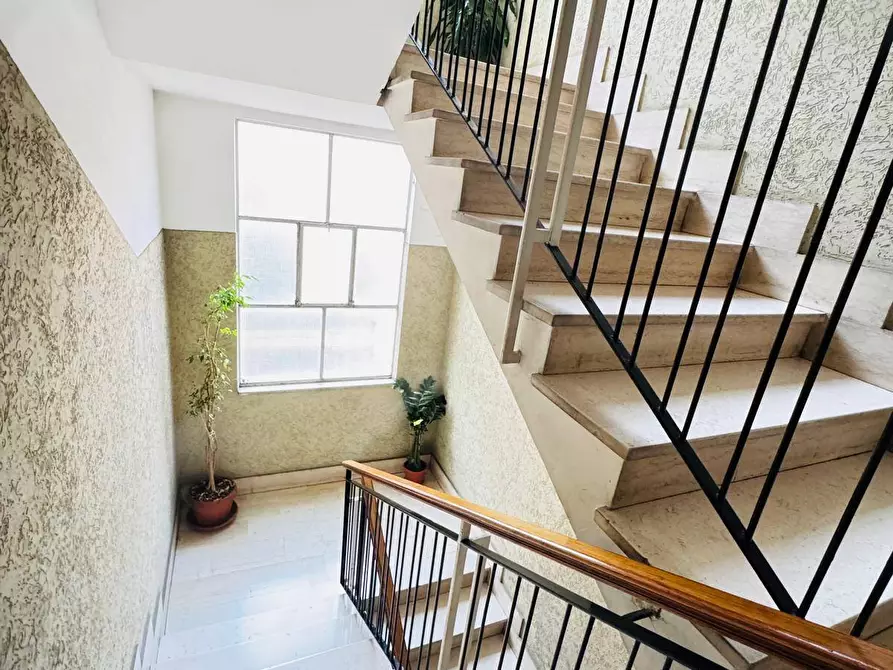 Immagine 6 di Appartamento in vendita  in via dei della bitta 21 a Roma