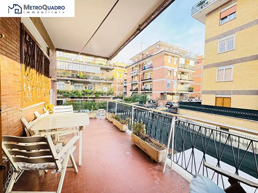 Immagine 25 di Appartamento in vendita  in via dei della bitta 21 a Roma