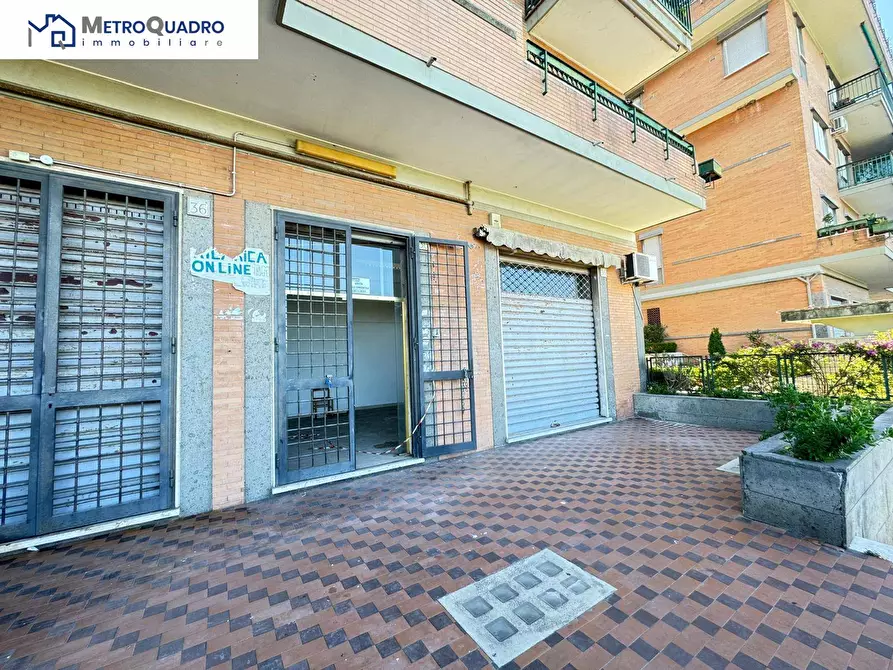 Immagine 6 di Locale commerciale in affitto  in via delle vign 36 a Roma
