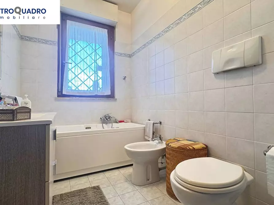 Immagine 9 di Appartamento in vendita  in Via Generale Giuseppe Valle 66 a Roma