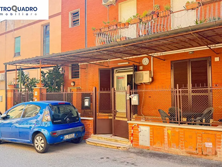 Immagine 14 di Locale commerciale in vendita  in Via Dei Rezzonico 3 a Roma