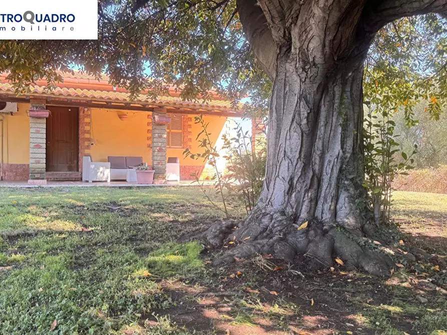 Immagine 24 di Villa in vendita  in Via Della Tenuta La Pisana 171 a Roma