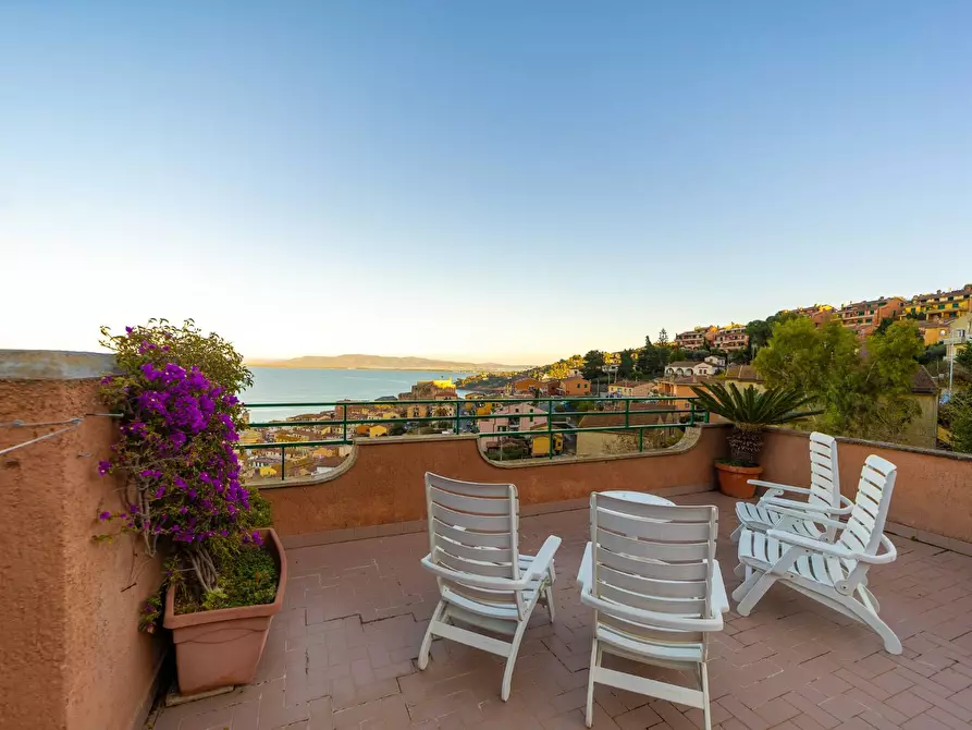 Immagine 1 di Attico in vendita  in Strada del Sole 32 a Monte Argentario