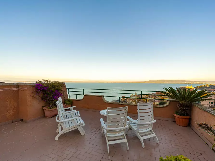 Immagine 29 di Attico in vendita  in Strada del Sole 32 a Monte Argentario