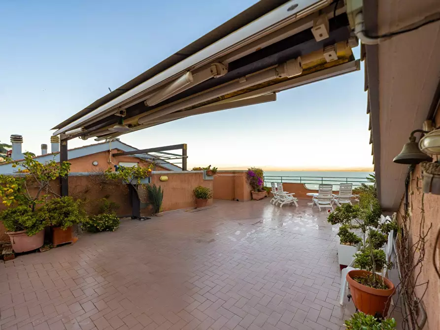 Immagine 27 di Attico in vendita  in Strada del Sole 32 a Monte Argentario