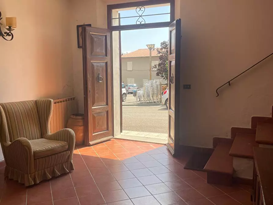 Immagine 2 di Casa indipendente in vendita  in Piazza Barbana snc a Scansano