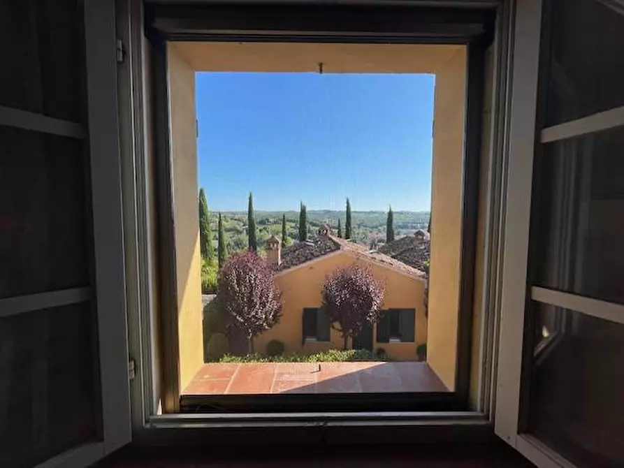 Immagine 13 di Appartamento in vendita  in Strada chiantigiana 52 a Siena