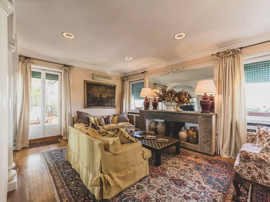 Immagine 10 di Attico in vendita  in Via Barnaba Oriani a Roma