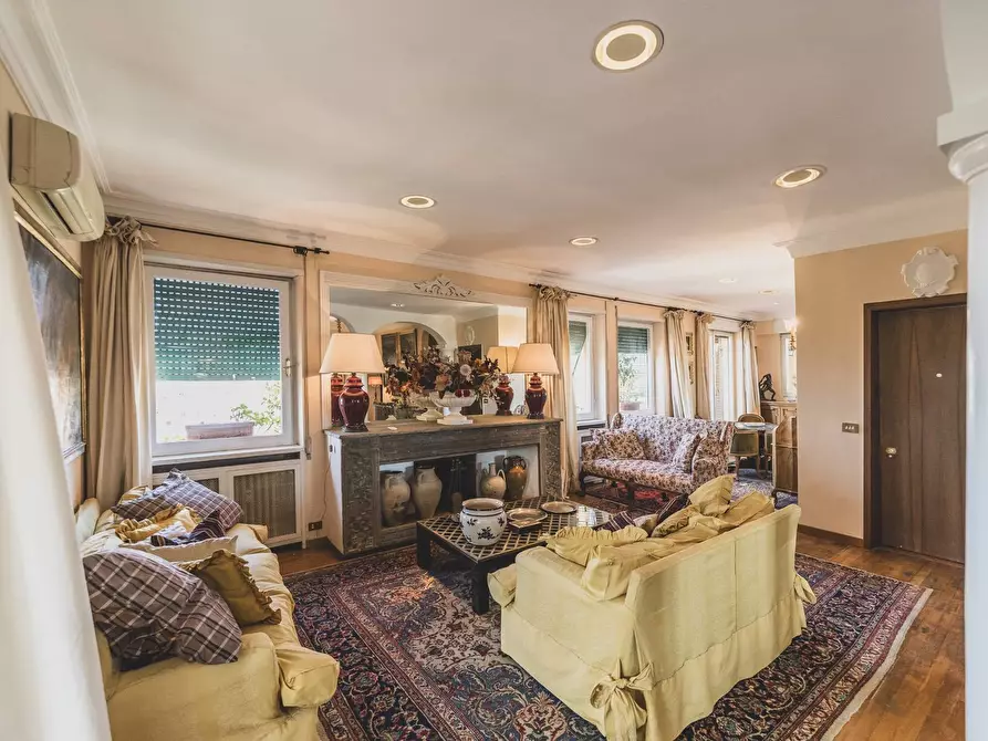 Immagine 11 di Attico in vendita  in Via Barnaba Oriani a Roma