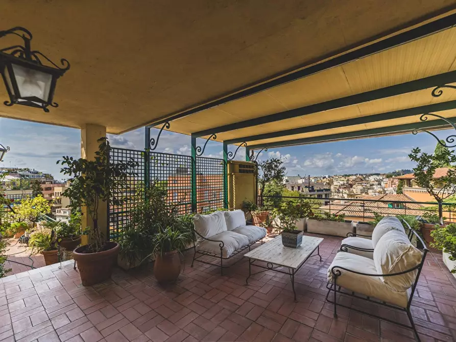 Immagine 2 di Attico in vendita  in Via Barnaba Oriani a Roma