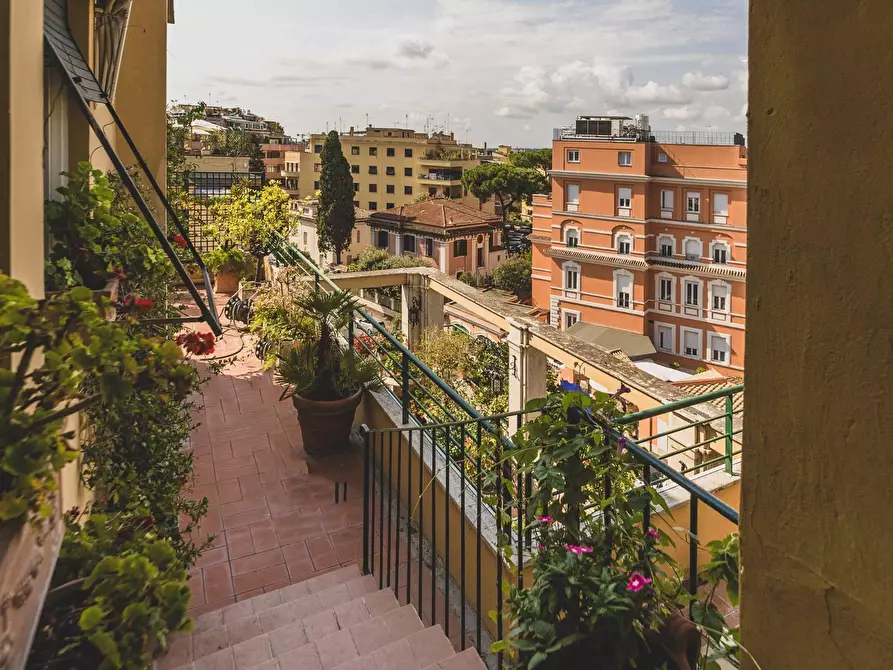 Immagine 31 di Attico in vendita  in Via Barnaba Oriani a Roma
