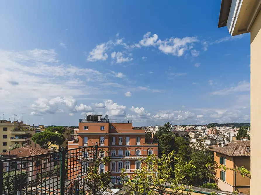 Immagine 35 di Attico in vendita  in Via Barnaba Oriani a Roma