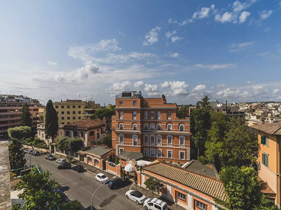 Immagine 39 di Attico in vendita  in Via Barnaba Oriani a Roma