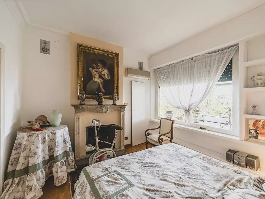 Immagine 48 di Attico in vendita  in Via Barnaba Oriani a Roma