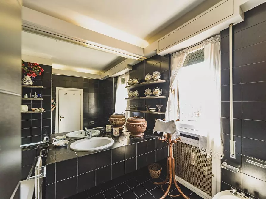 Immagine 49 di Attico in vendita  in Via Barnaba Oriani a Roma