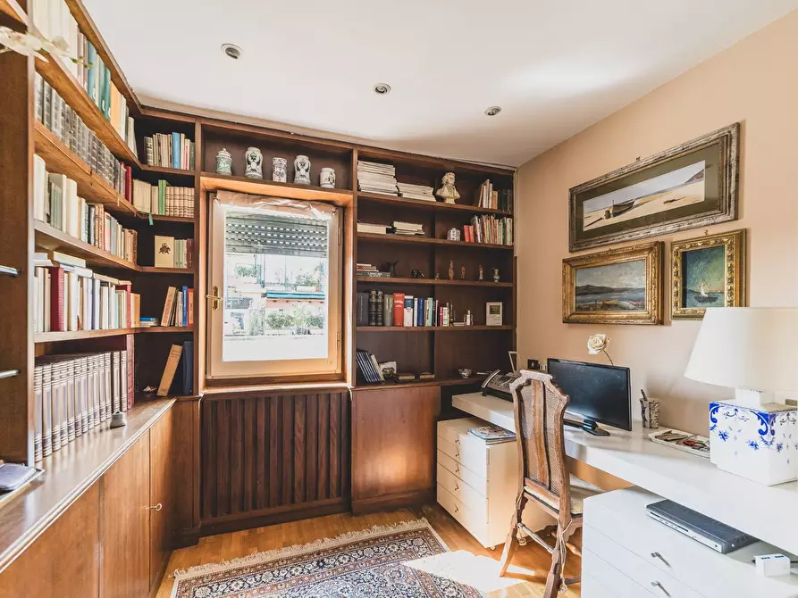 Immagine 51 di Attico in vendita  in Via Barnaba Oriani a Roma