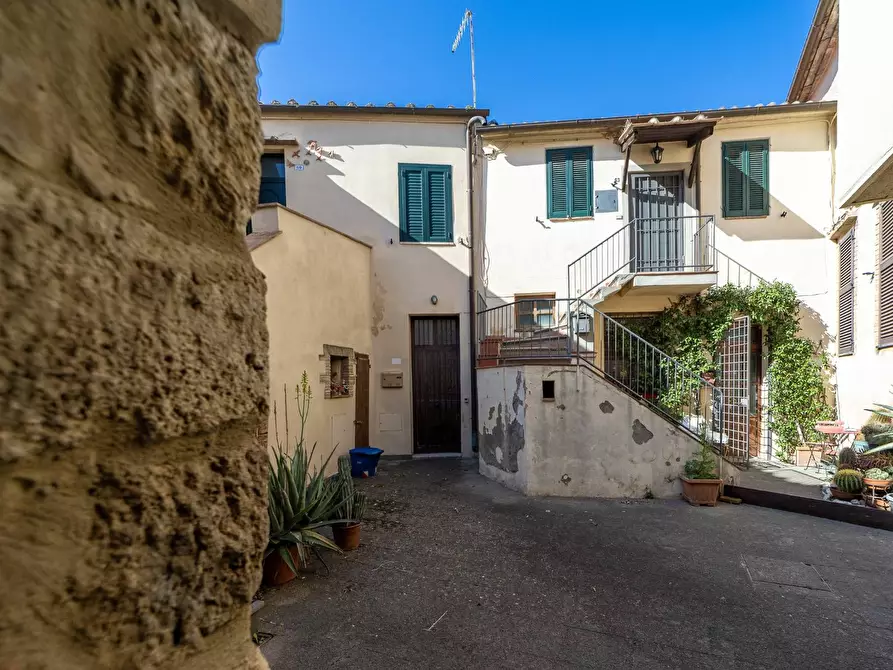 Immagine 2 di Appartamento in vendita  in Via Giuseppe Garibaldi 65 a Magliano In Toscana