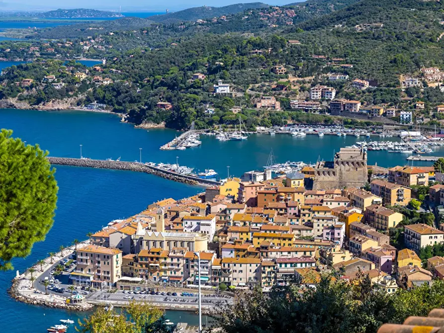 Immagine 21 di Casa semindipendente in vendita  in Via del sole snc a Monte Argentario