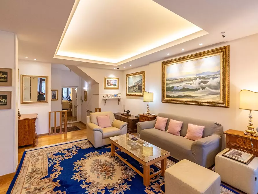 Immagine 7 di Villa in vendita  in via Giuseppe Balzaretto a Roma