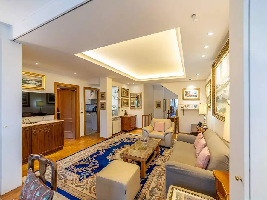 Immagine 9 di Villa in vendita  in via Giuseppe Balzaretto a Roma