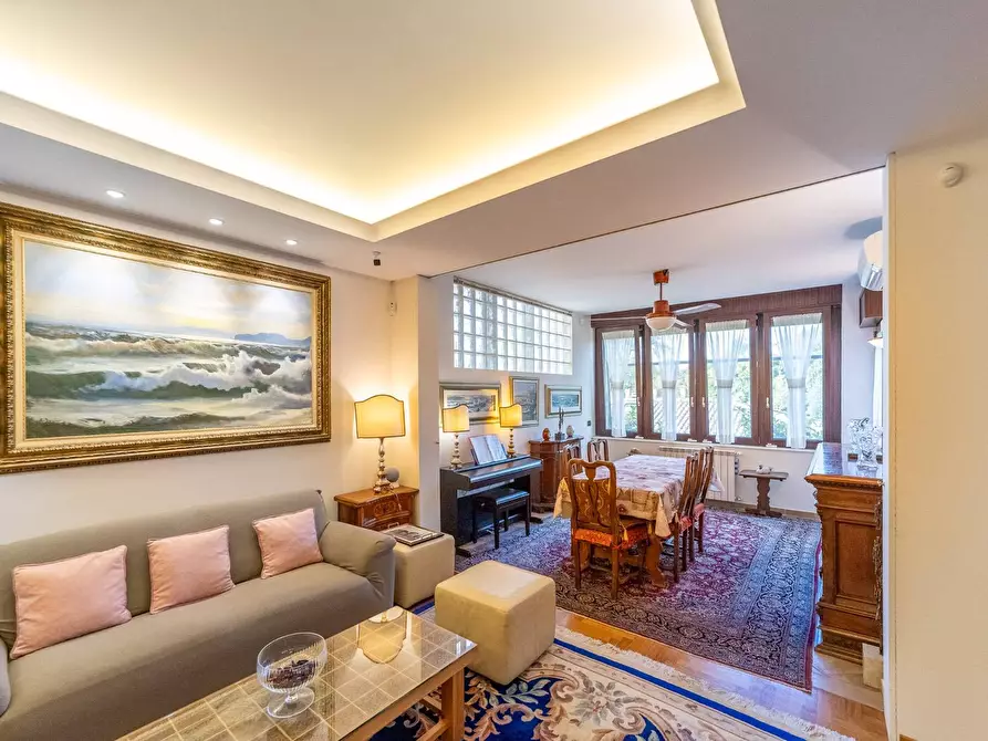 Immagine 10 di Villa in vendita  in via Giuseppe Balzaretto a Roma