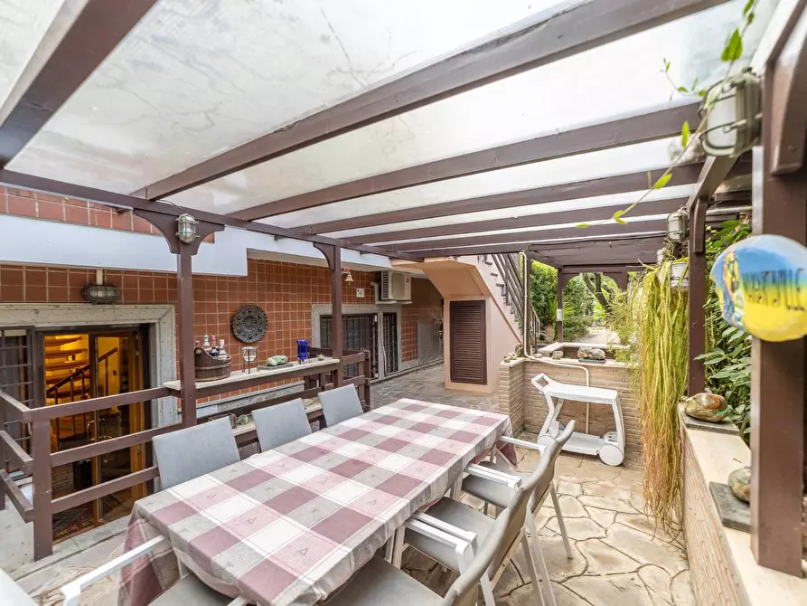 Immagine 29 di Villa in vendita  in via Giuseppe Balzaretto a Roma