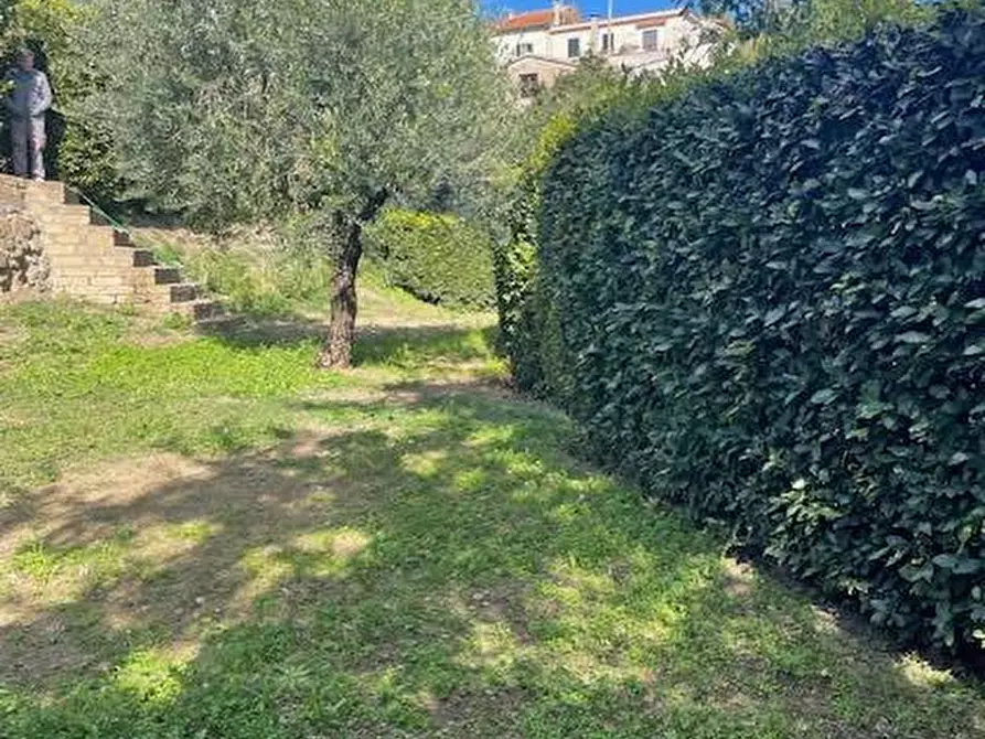 Immagine 6 di Appartamento in vendita  in Viale San Francesco snc a Pitigliano