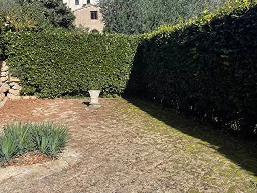 Immagine 9 di Appartamento in vendita  in Viale San Francesco snc a Pitigliano