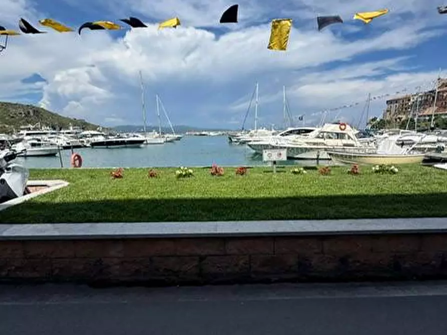 Immagine 2 di Locale commerciale in vendita  in Lungomare Andrea Doria 75 a Monte Argentario
