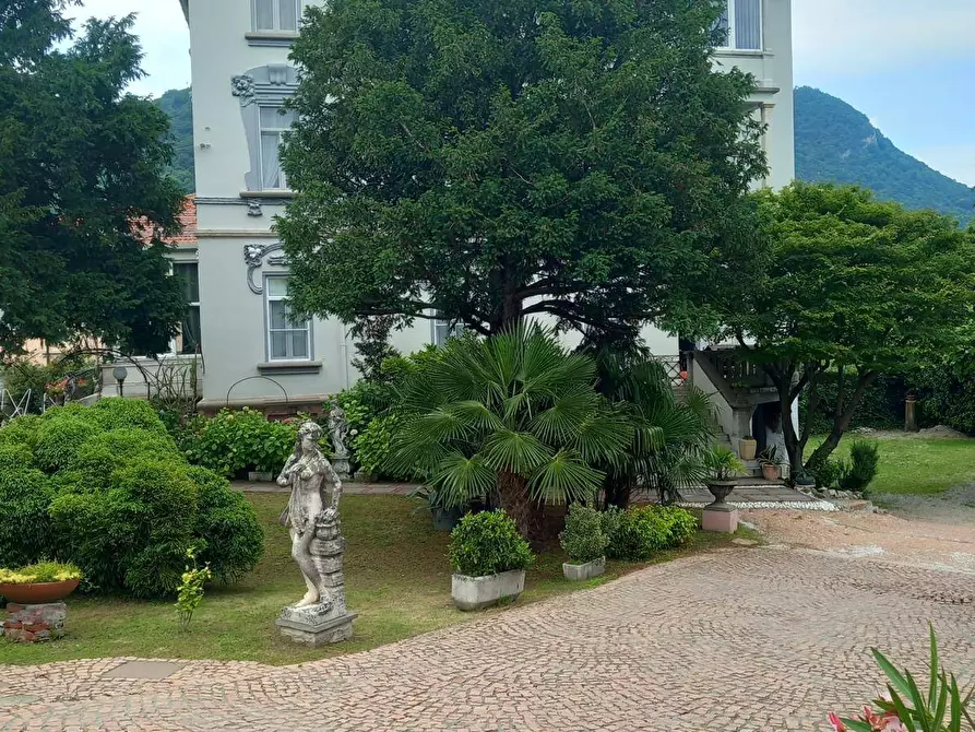 Immagine 7 di Villa in vendita  in via roma a Arcisate