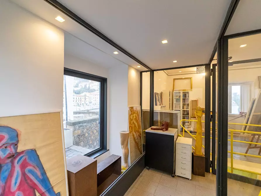 Immagine 4 di Locale commerciale in vendita  in Corso Umberto I 1 a Monte Argentario