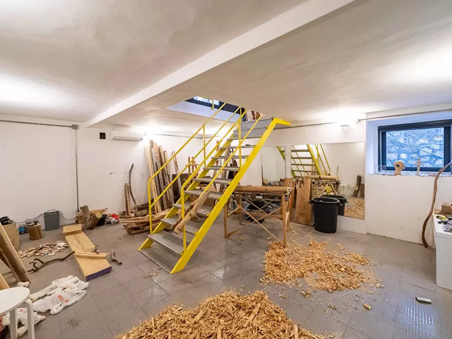 Immagine 12 di Locale commerciale in vendita  in Corso Umberto I 1 a Monte Argentario