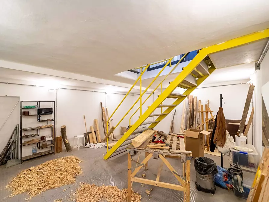 Immagine 13 di Locale commerciale in vendita  in Corso Umberto I 1 a Monte Argentario