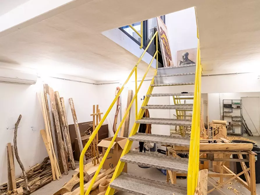 Immagine 15 di Locale commerciale in vendita  in Corso Umberto I 1 a Monte Argentario