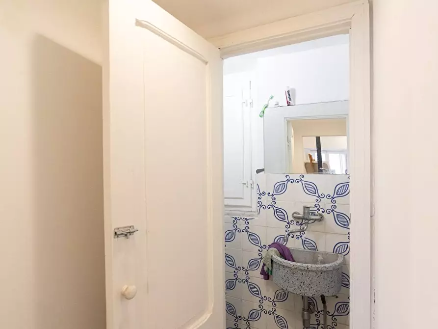 Immagine 18 di Locale commerciale in vendita  in Corso Umberto I 1 a Monte Argentario