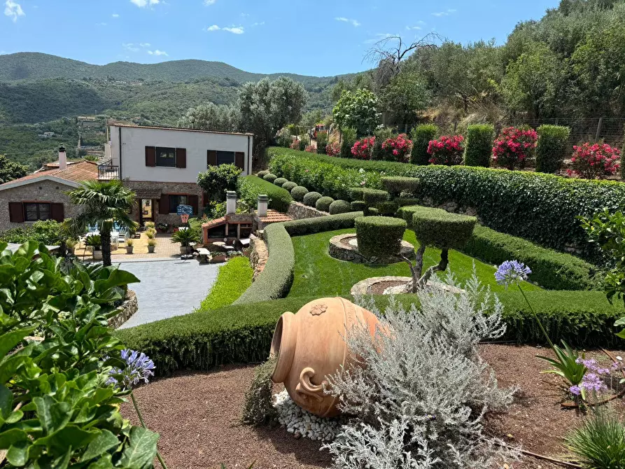 Immagine 1 di Villa in vendita  in Località Pispino snc a Monte Argentario