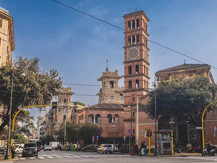 Immagine 25 di Appartamento in vendita  in Via Po 39 a Roma