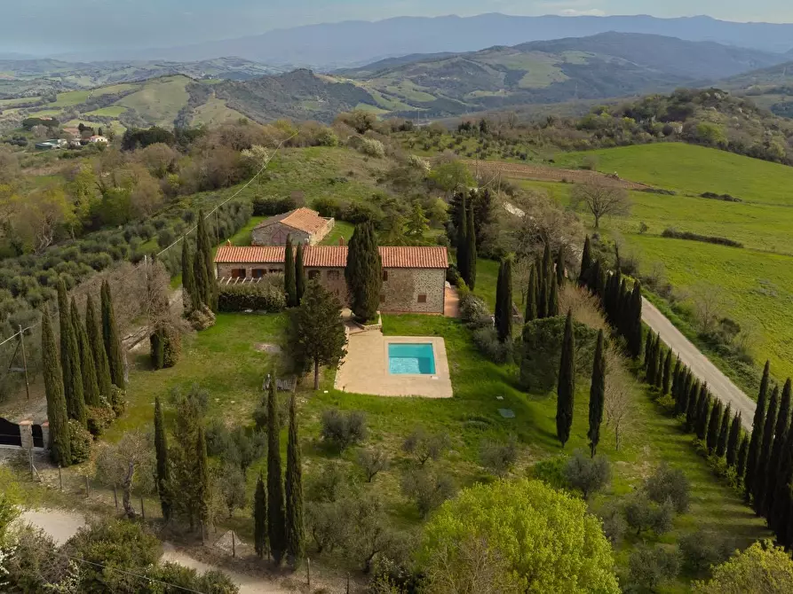 Immagine 1 di Villa in vendita  in Strada di Montepò snc a Scansano